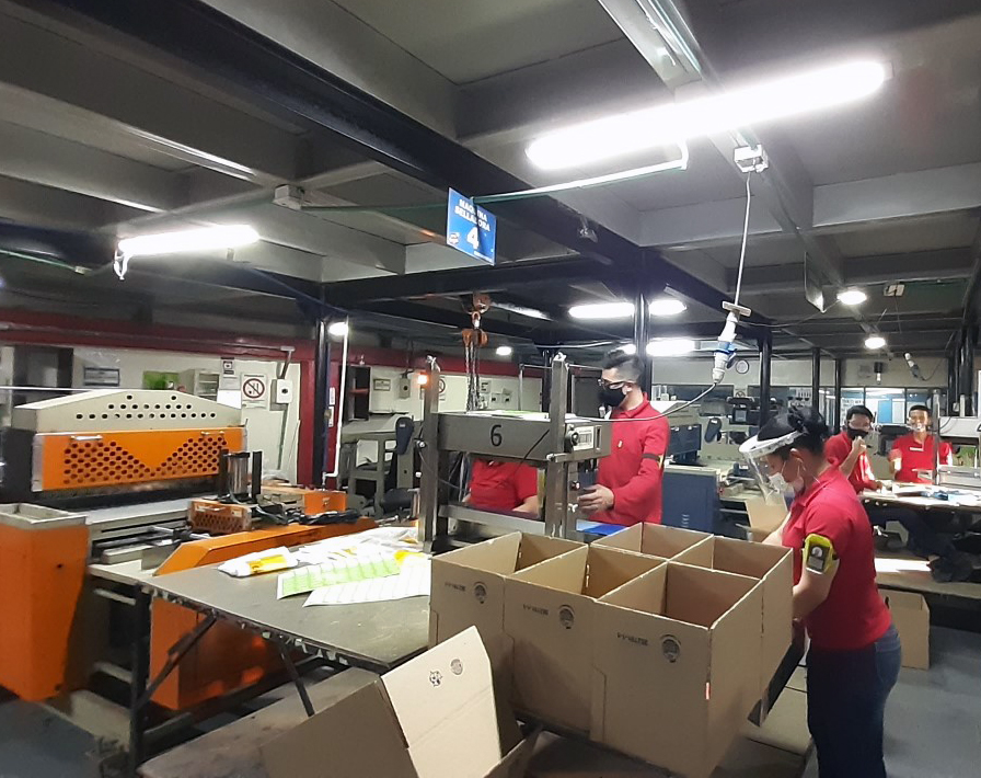 Equipo de producción del grupo Plastiaromas